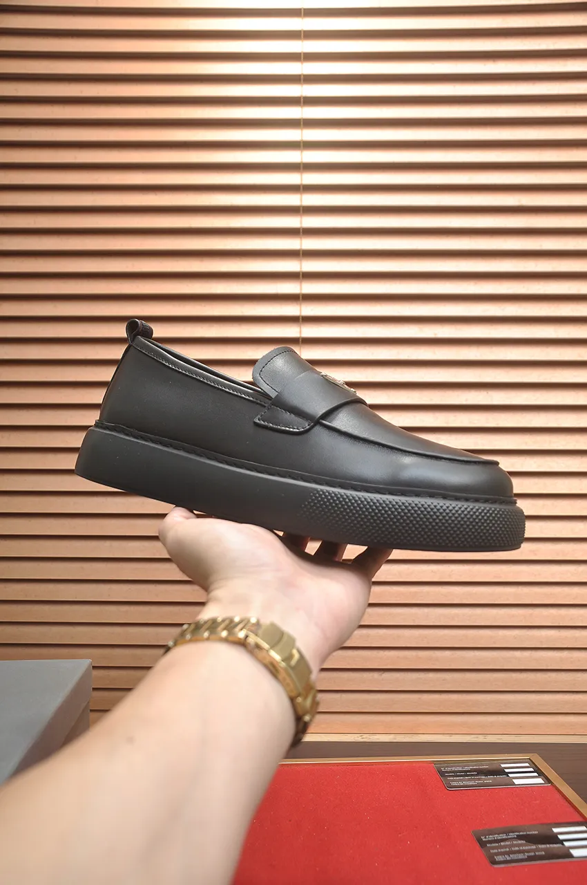 Men's shoes 💰580💶 [PRADA] Top original items, new seasonal styles, high-quality original items, top-grade high-mercerized cowhide combined with original breathable fabric + imported glue, imported stretch fabric inside with original cowhide feet, original thick outsole! Quality guaranteed! Code 38-45 (45 customized)